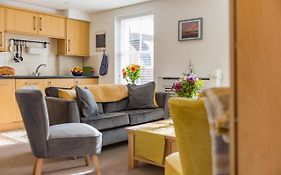 Pebble Bay Apartment